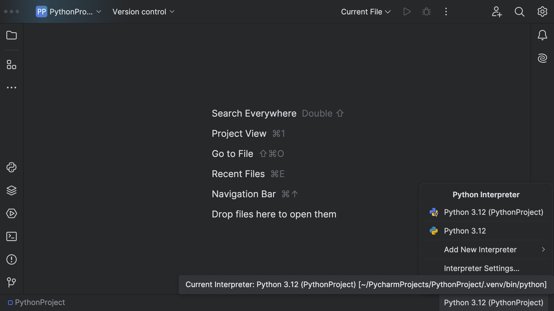 PyCharm project windows showing a new and activated virtual environment path